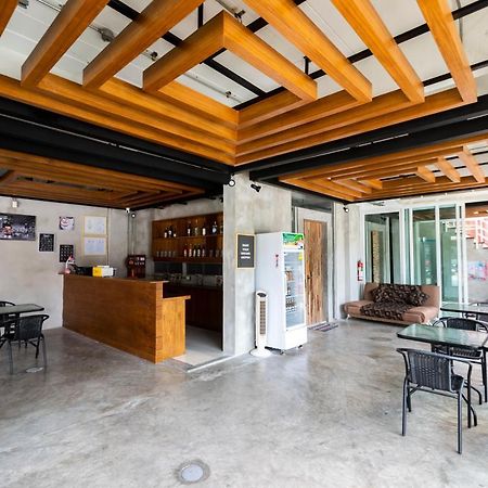 Firefly Phuket Hotel Patong Extérieur photo