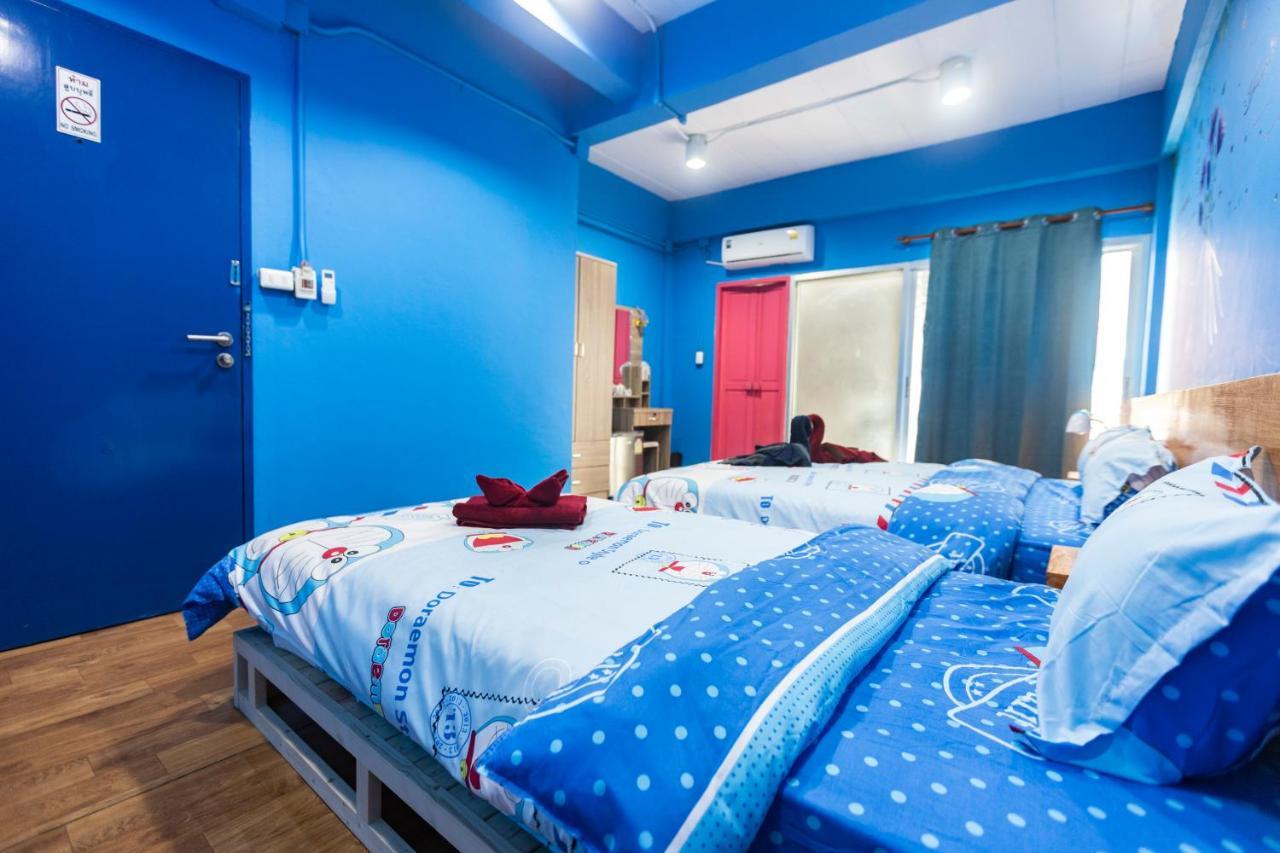 Firefly Phuket Hotel Patong Extérieur photo