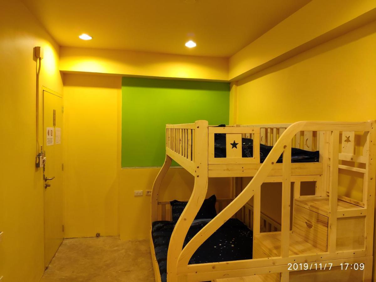 Firefly Phuket Hotel Patong Extérieur photo