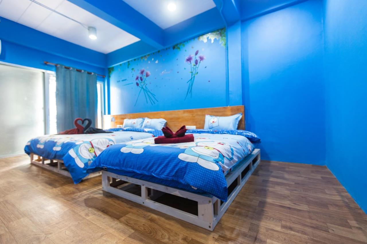 Firefly Phuket Hotel Patong Extérieur photo
